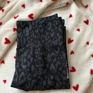 gymshark leopard print leggings